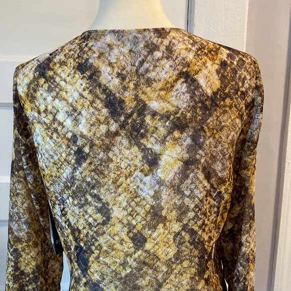 NWT Guess Octane Snake Print Top, Size S - Picture 7 of 15